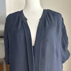 vince xs navy blue loose fitting perfect work blouse